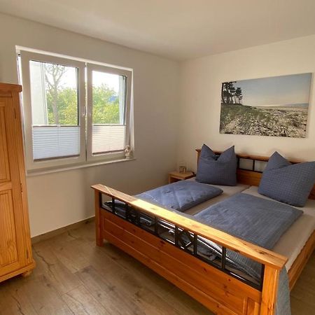Kloenhuesing Appartement Altefähr Buitenkant foto