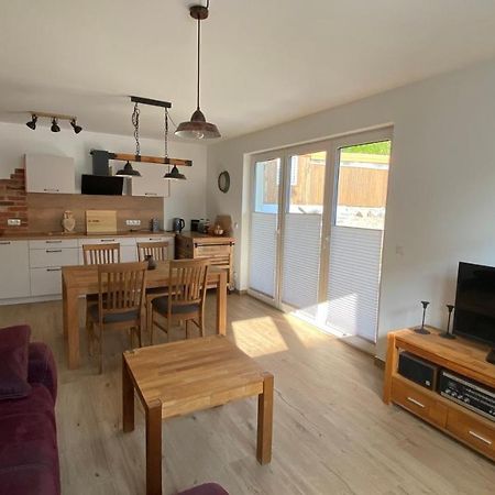Kloenhuesing Appartement Altefähr Buitenkant foto